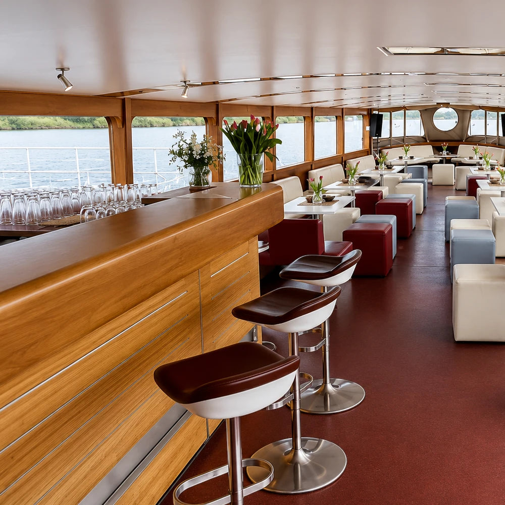 Die MS Stralau vereint elegantes Design, innovative Elektromobilität und vielseitige Nutzungsmöglichkeiten für exklusive Veranstaltungen.